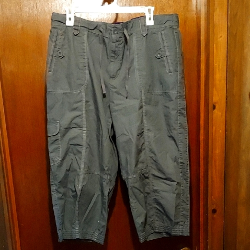 Womens Gray Cargo Capris